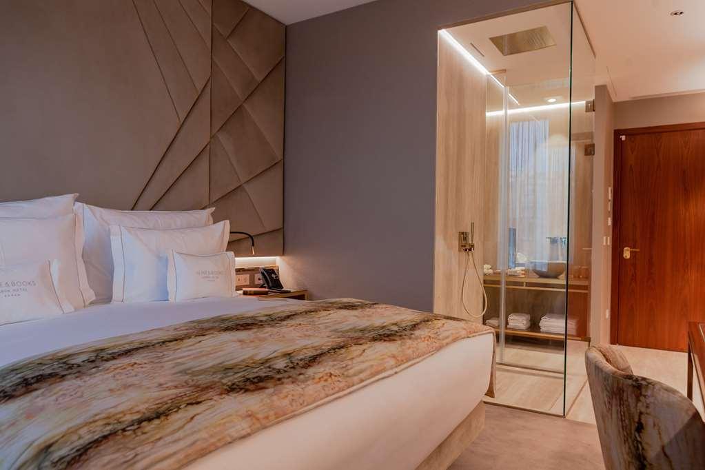 Wine & Books Lisboa Hotel Phòng bức ảnh A room at the hotel