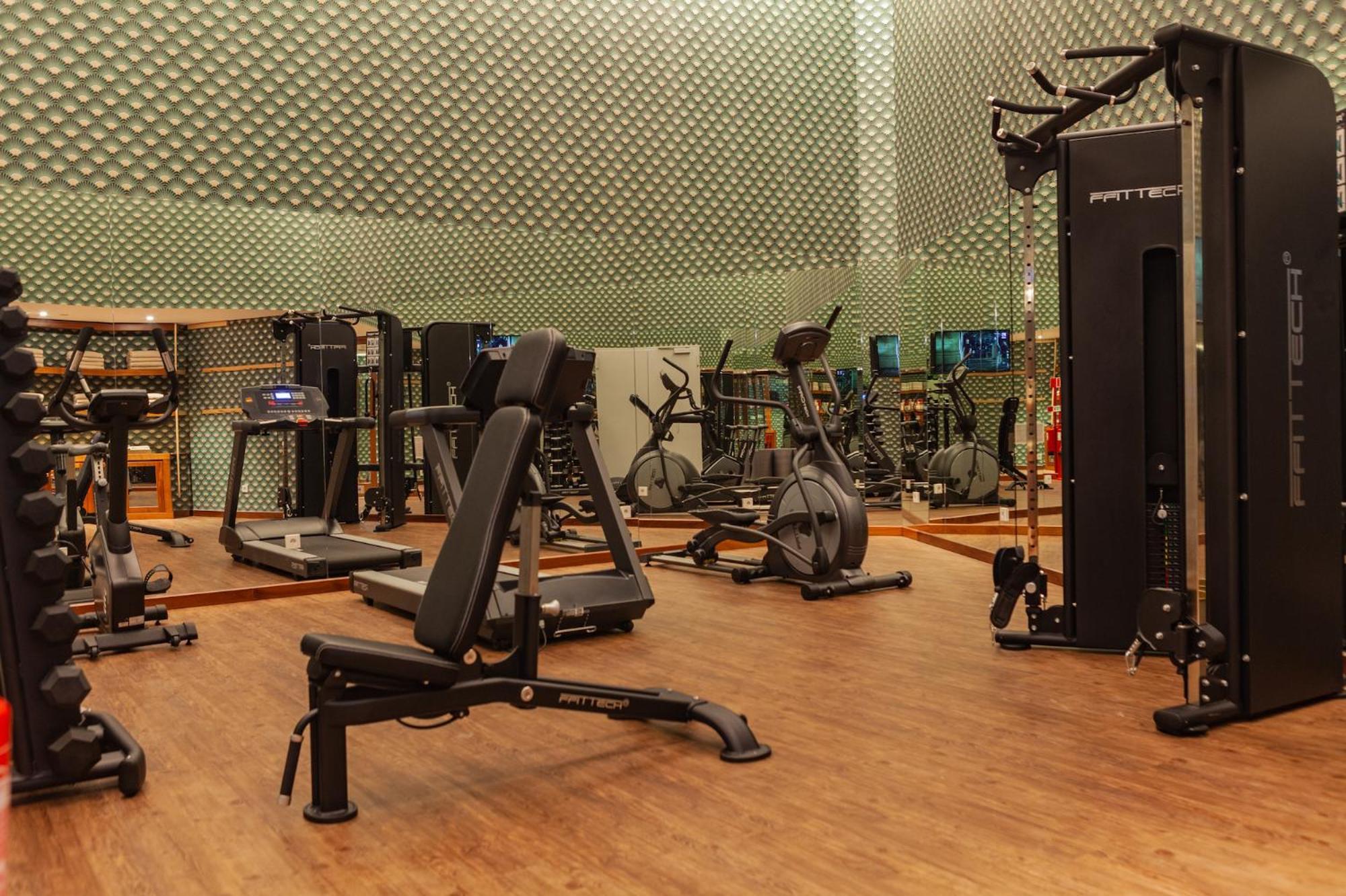 Wine & Books Lisboa Hotel Ngoại thất bức ảnh The gym at the hotel